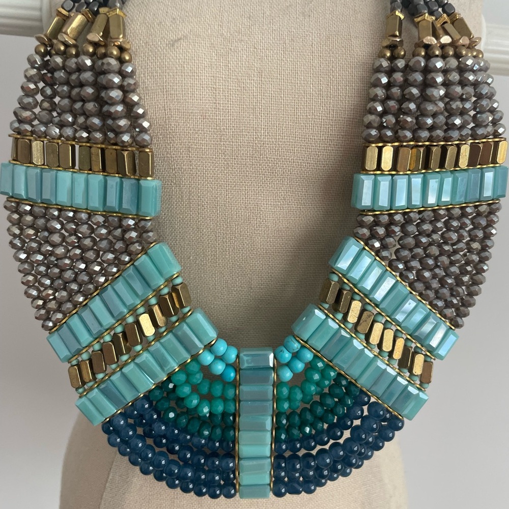 Elegant Multicolor Beaded Statement Necklace